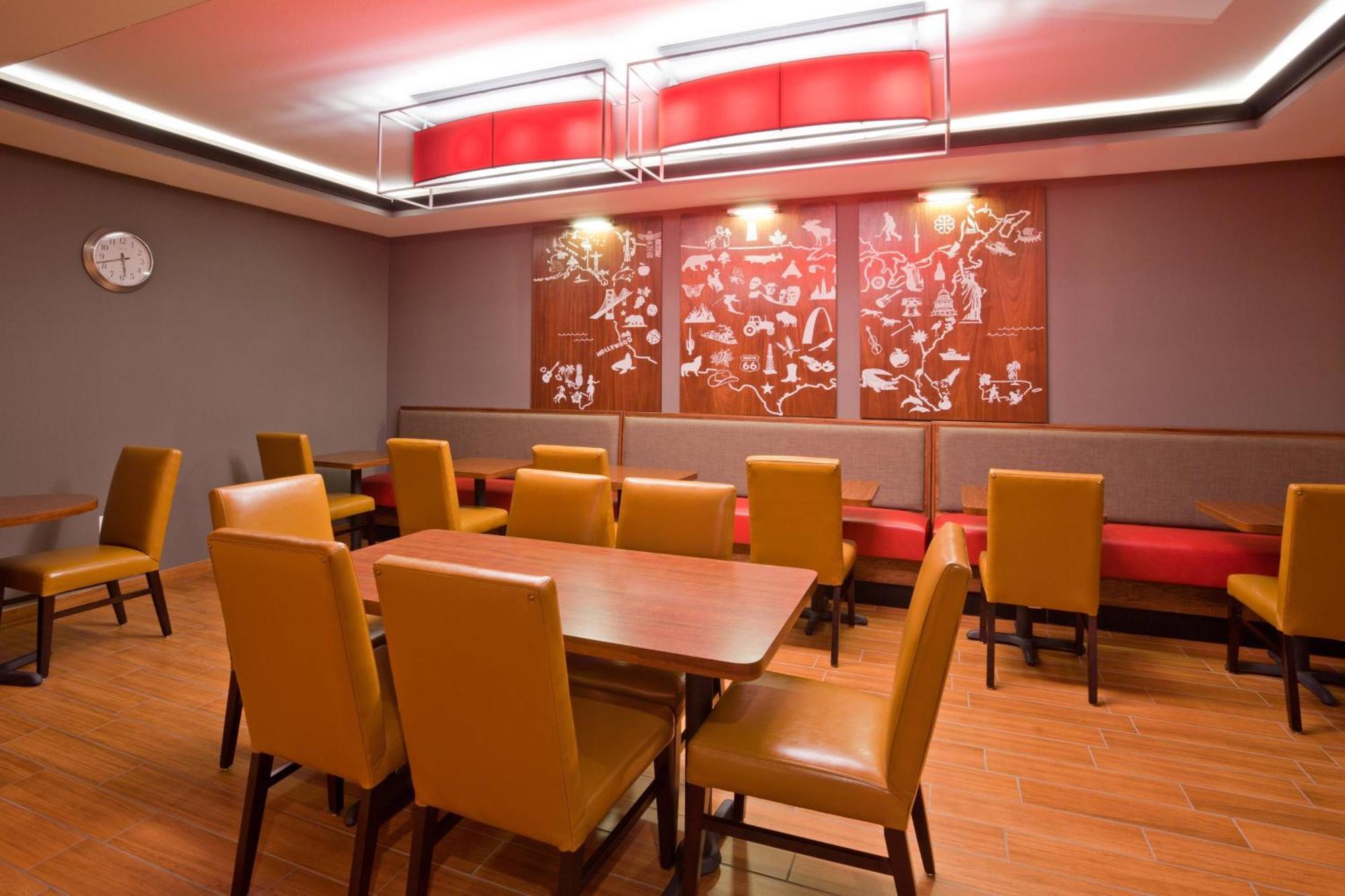 ทาวน์เพลส สวีท ซูส์ ฟอลส์ เซาท์ Hotel ซูฟอลส์ ภายนอก รูปภาพ